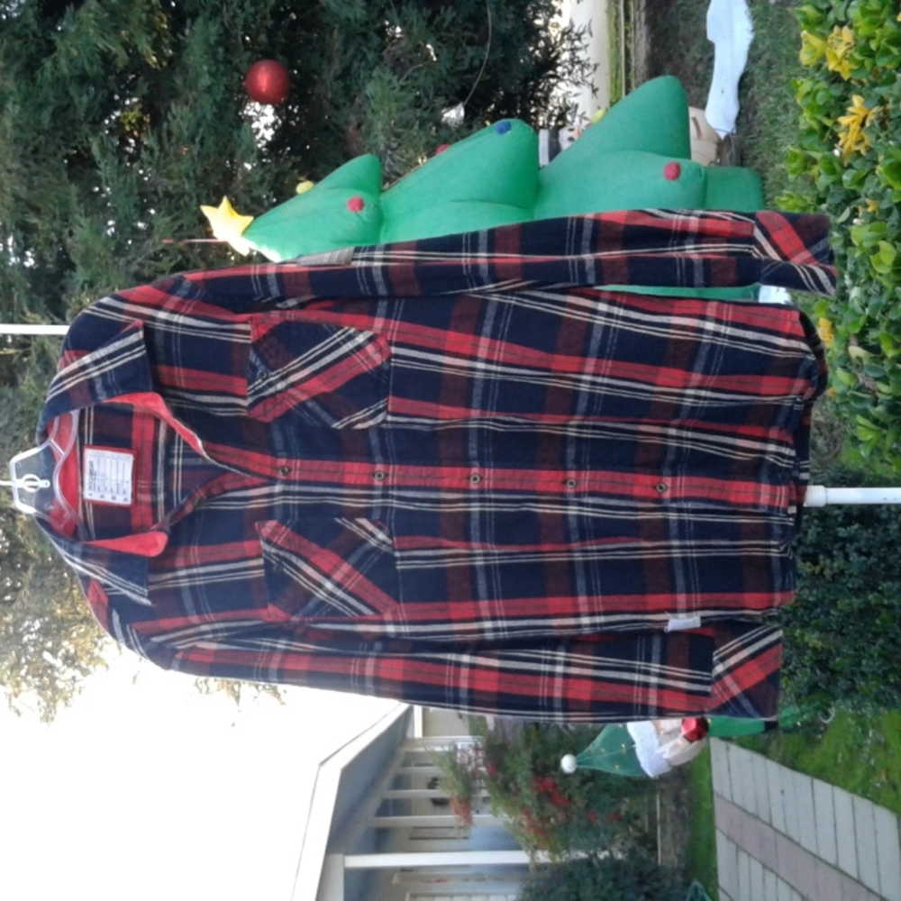 Men's flannel size extra large Torso is about a 30 length arm length about a 19